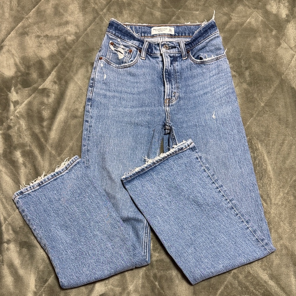 Abercrombie & Fitch High Rise 90s Relaxed Jeans